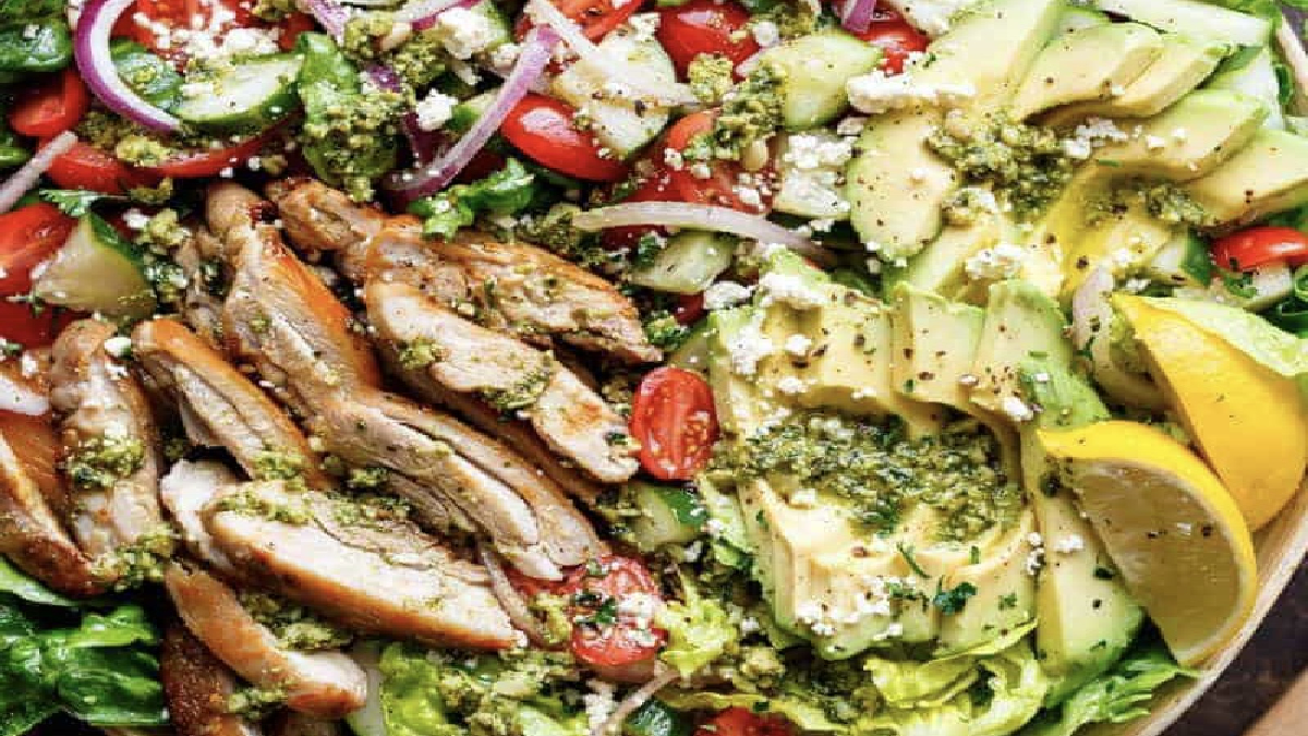 Grilled chicken With Pesto Avocado Salad